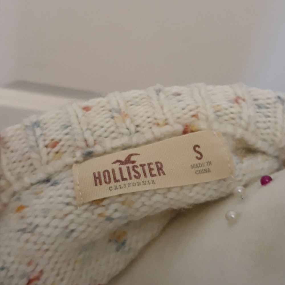 Sweater - Picture 3 of 3